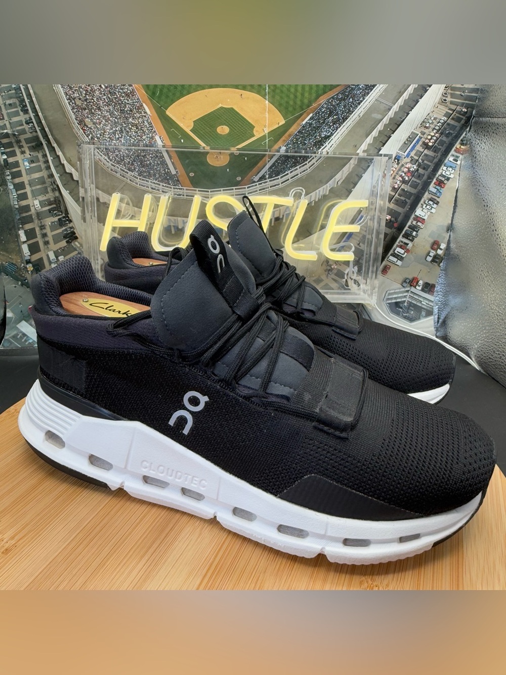 On Running Cloudnova Black White Women’s Size 9